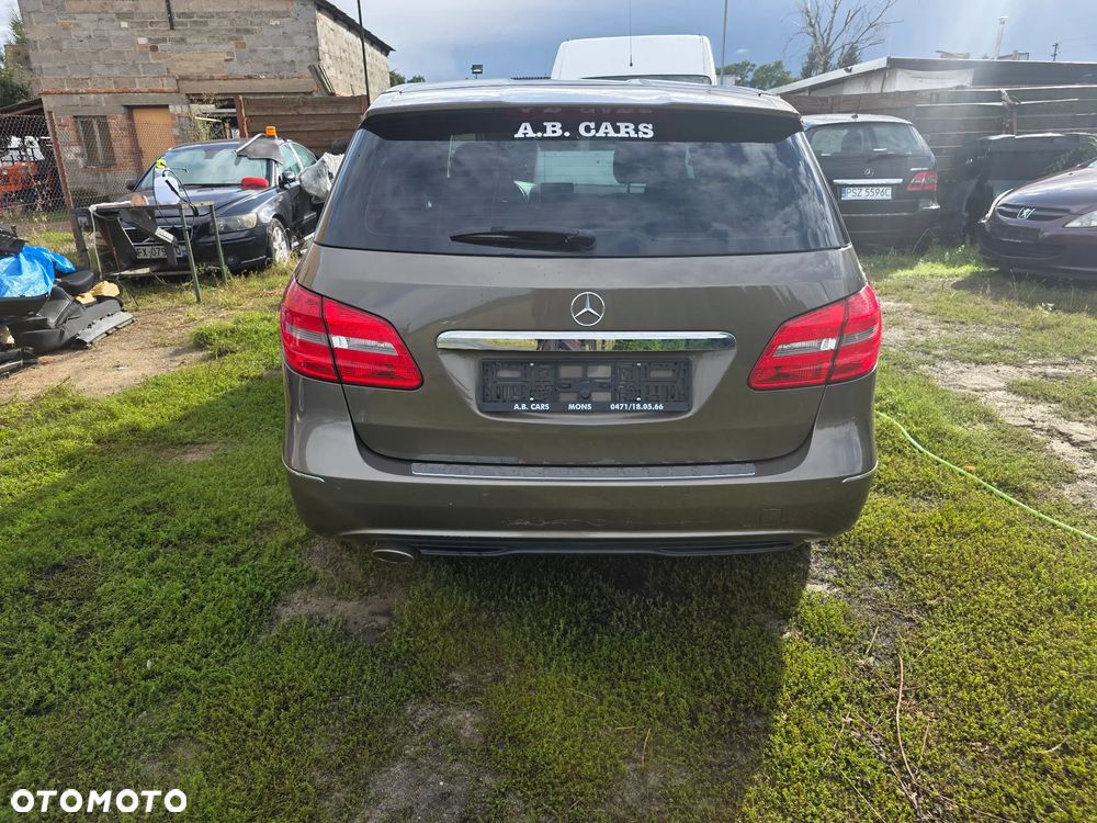 Mercedes-Benz Klasa B 180 CDI (BlueEFFICIENCY) - 4