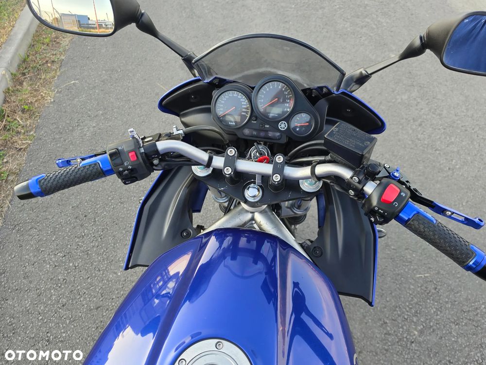 Yamaha FZS - 13