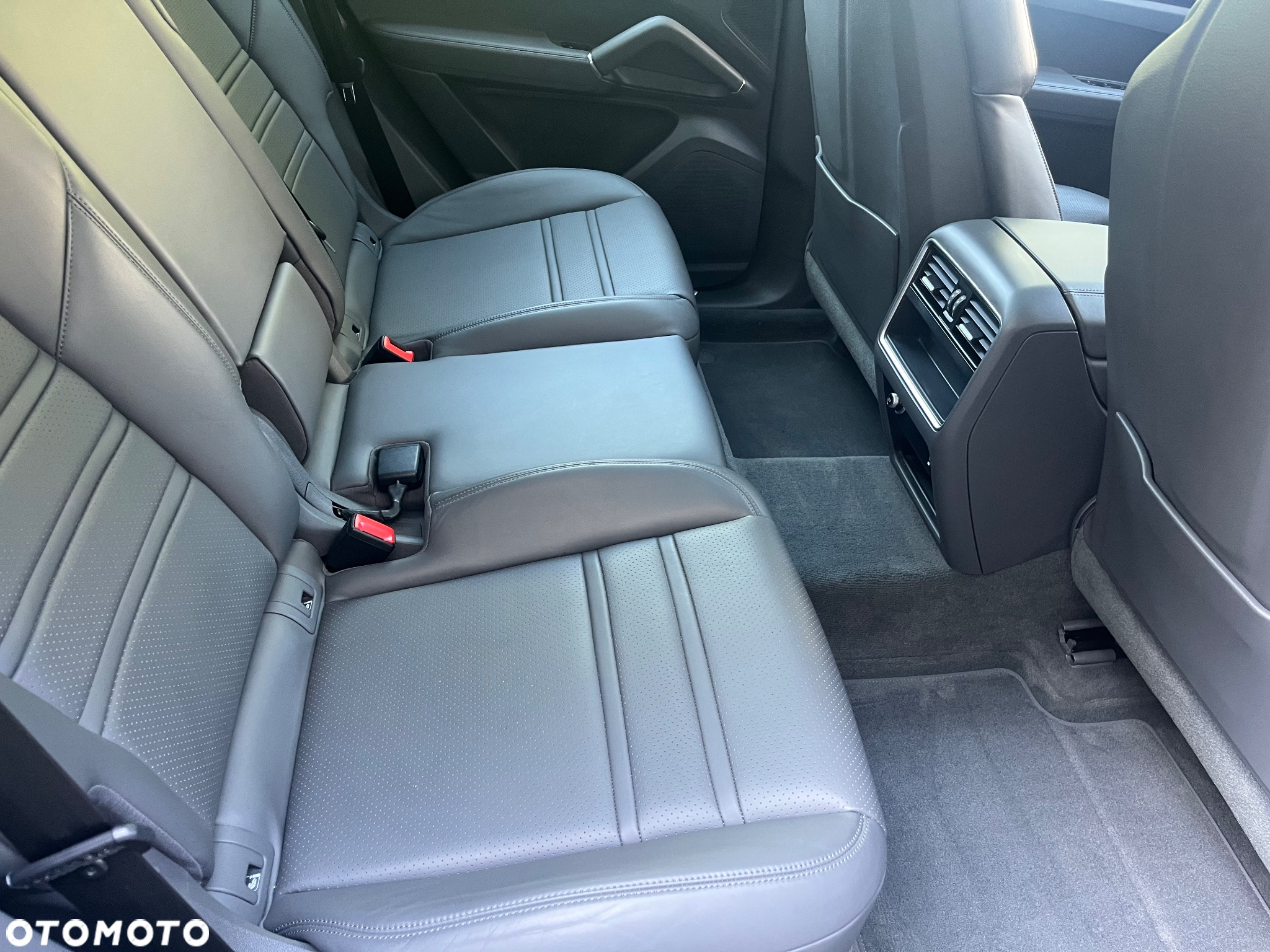 Porsche Cayenne Platinum Edition - 11