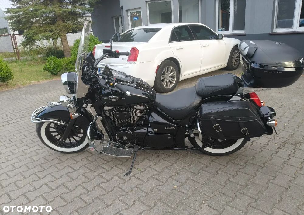 Suzuki Intruder - 4
