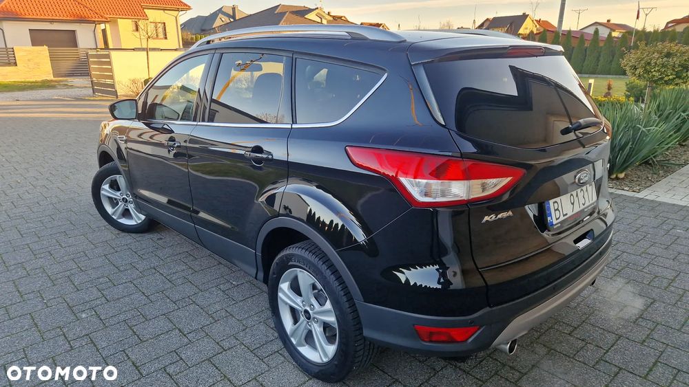 Ford Kuga 1.5 EcoBoost 2x4 Titanium - 3