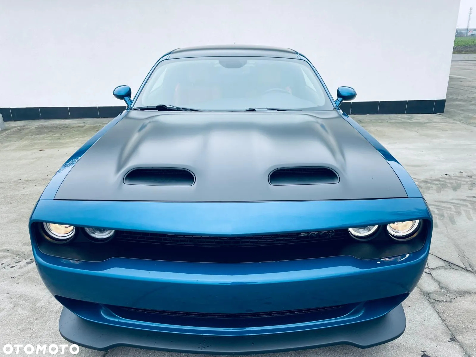 Dodge Challenger - 2