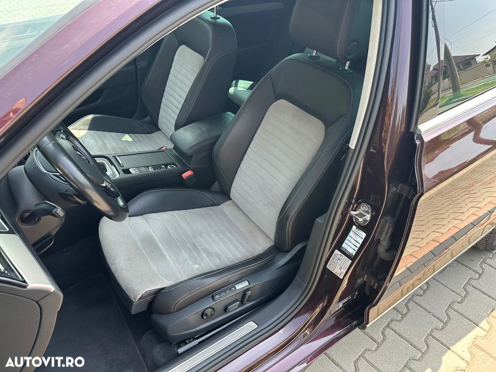 Volkswagen Passat 2.0 TDI DSG 4Motion R Executive - 8