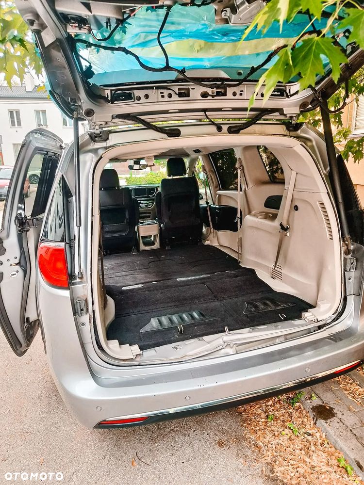 Chrysler Pacifica - 7