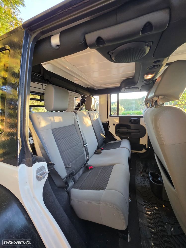 Jeep Wrangler Unlimited - 7