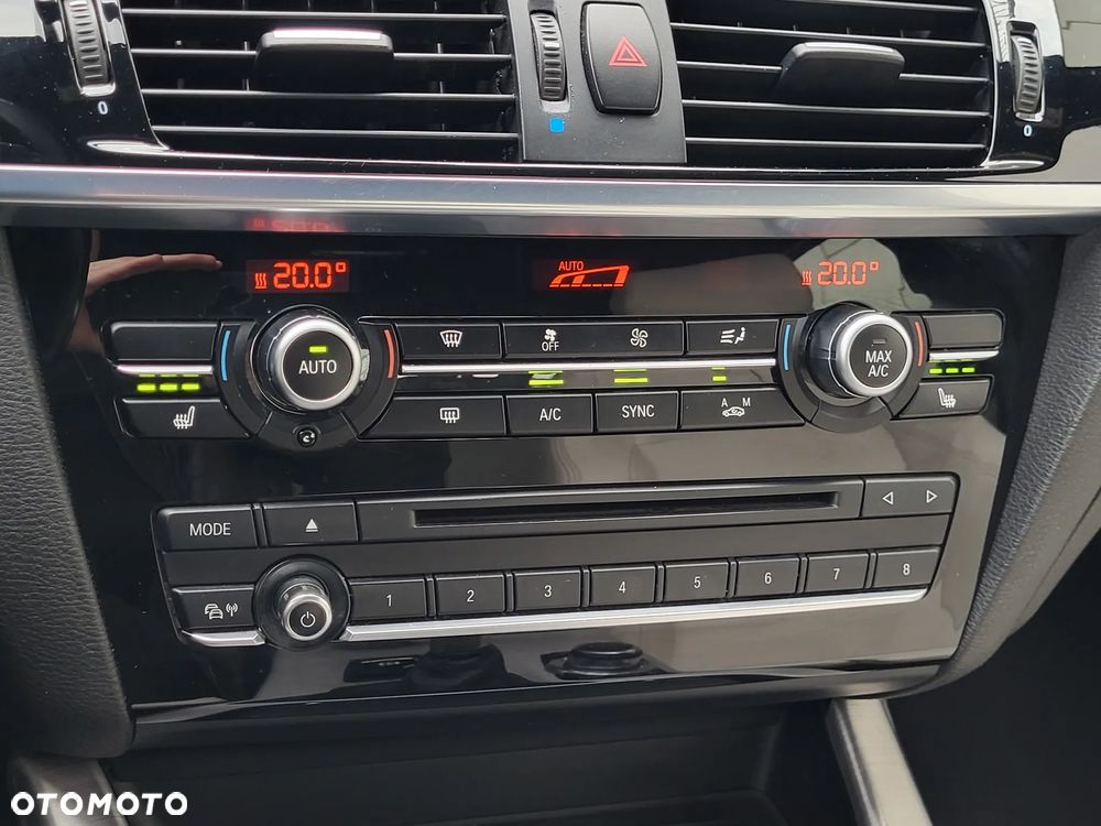 BMW X4 xDrive20d - 16