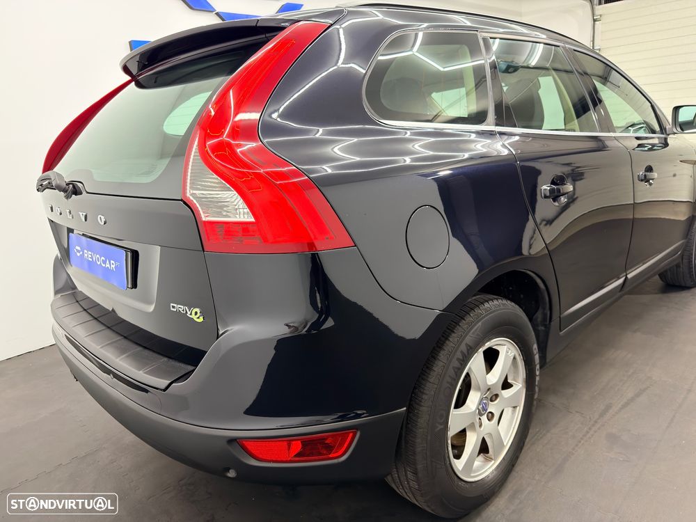 Volvo XC 60 2.0 D4 DRIVe Momentum - 10