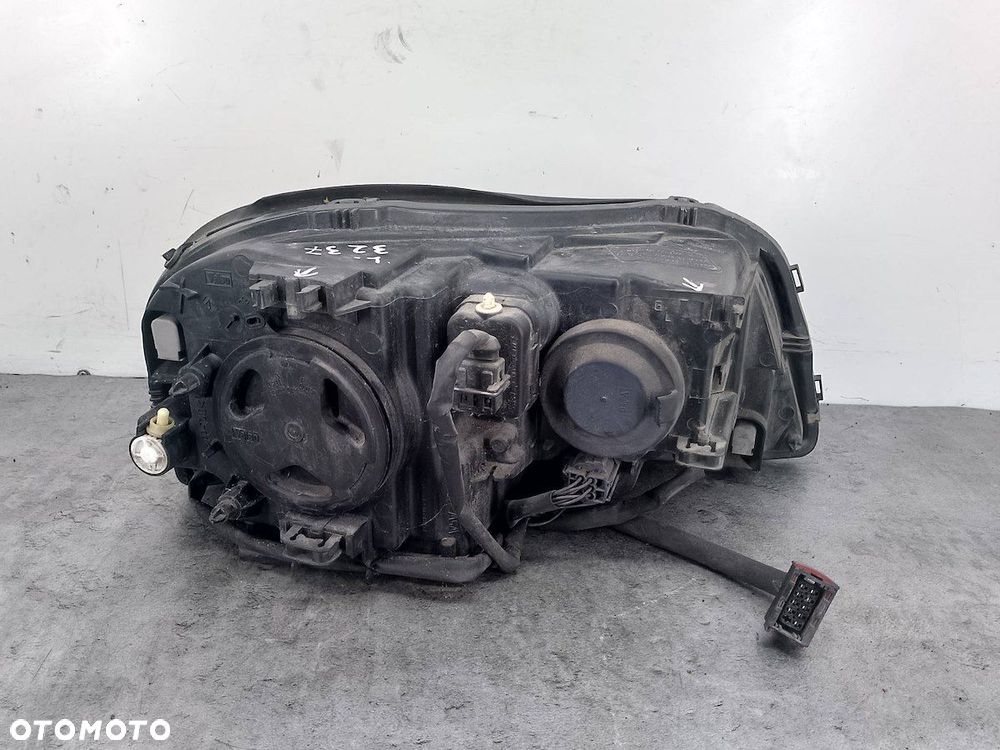 LAMPA PRZÓD LEWA XENON VOLVO XC90 ( 02-14 ) 30678186 89009436 - 7