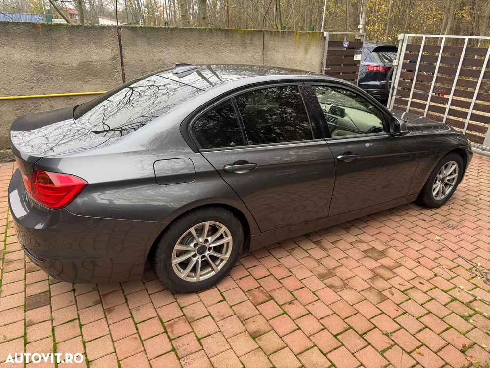 BMW Seria 3 320d Efficient Dynamic Edition Sport-Aut. Modern Line - 11