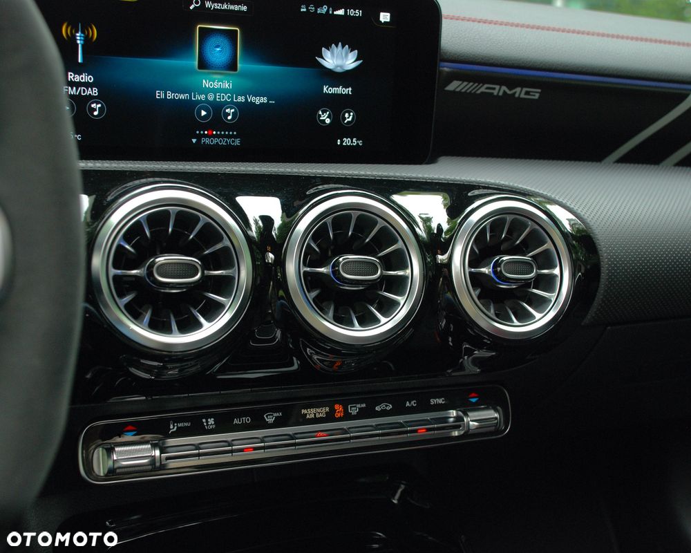 Mercedes-Benz CLA AMG 45 S 4-Matic+ 8G-DCT - 27