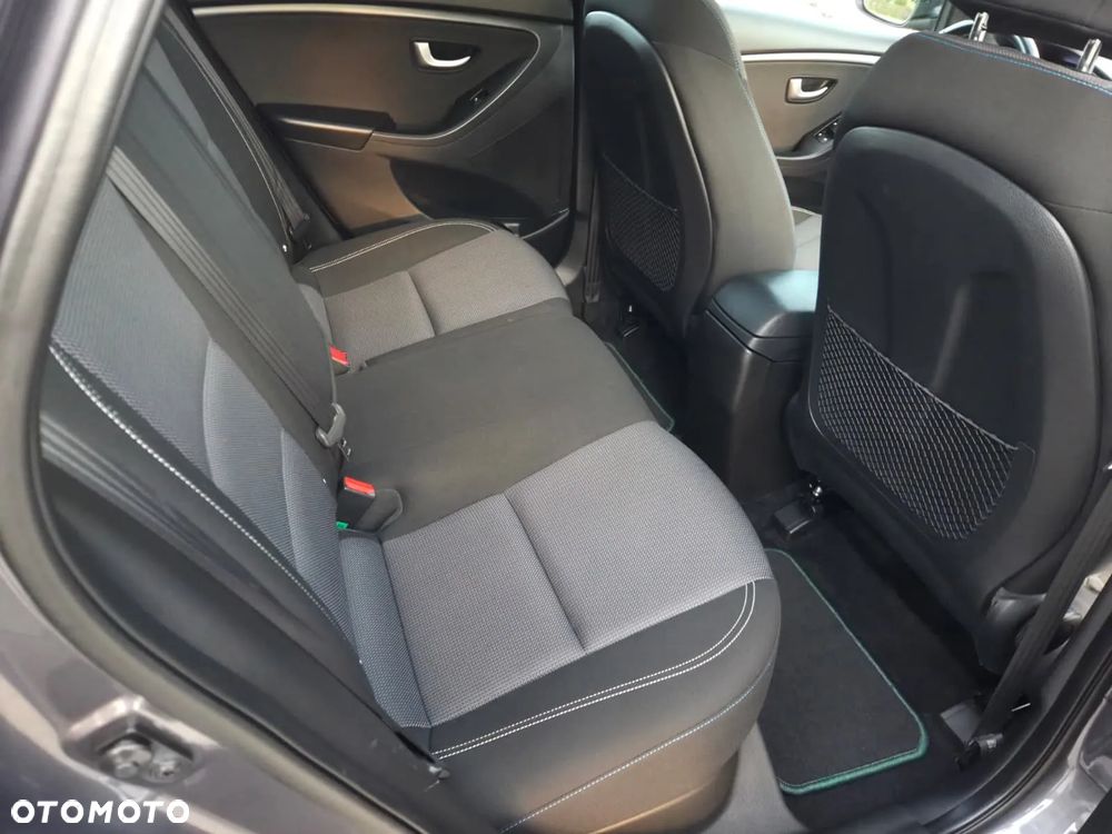 Hyundai i30 1.6 GDI BlueDrive Go - 19