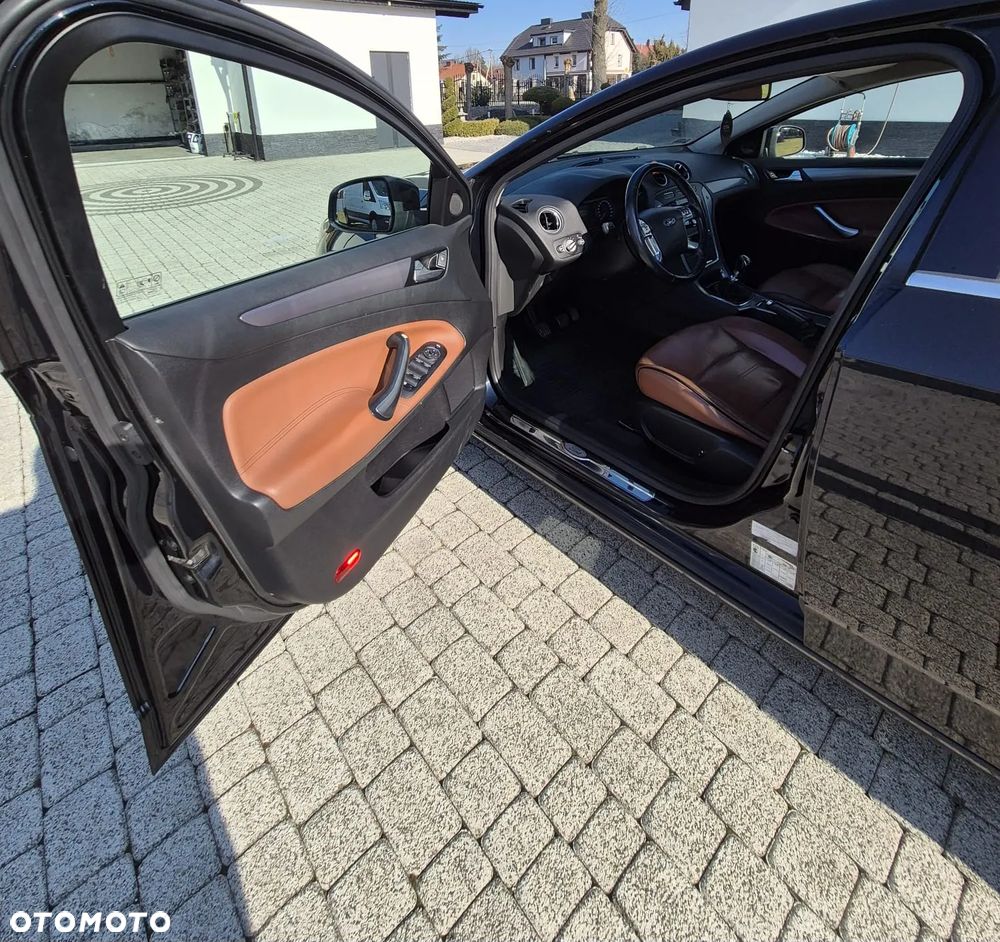Ford Mondeo 2.0 TDCi Titanium - 4