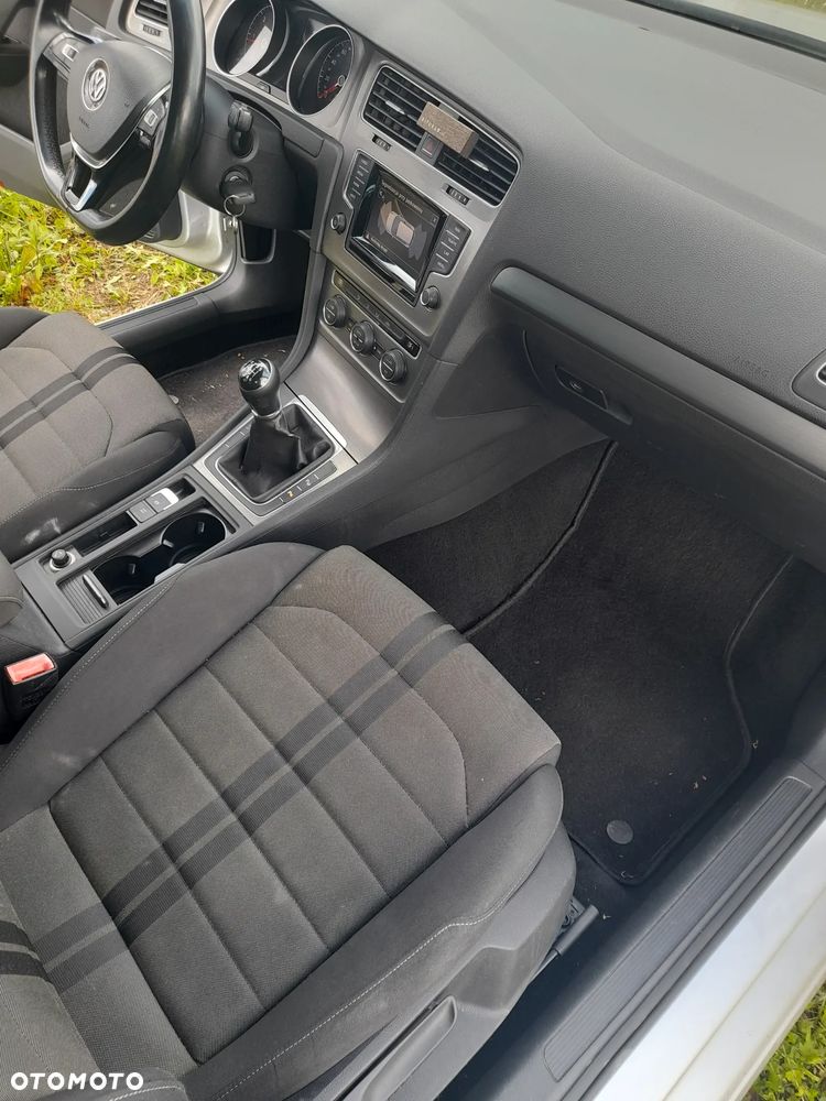 Volkswagen Golf - 16