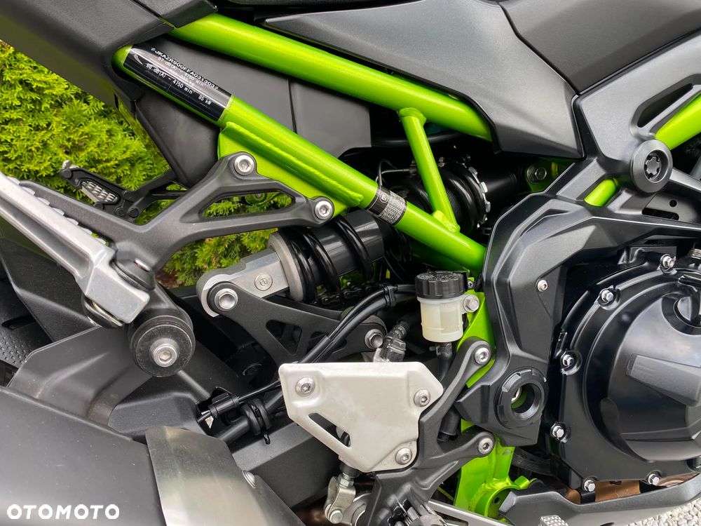 Kawasaki Z 900 - 8