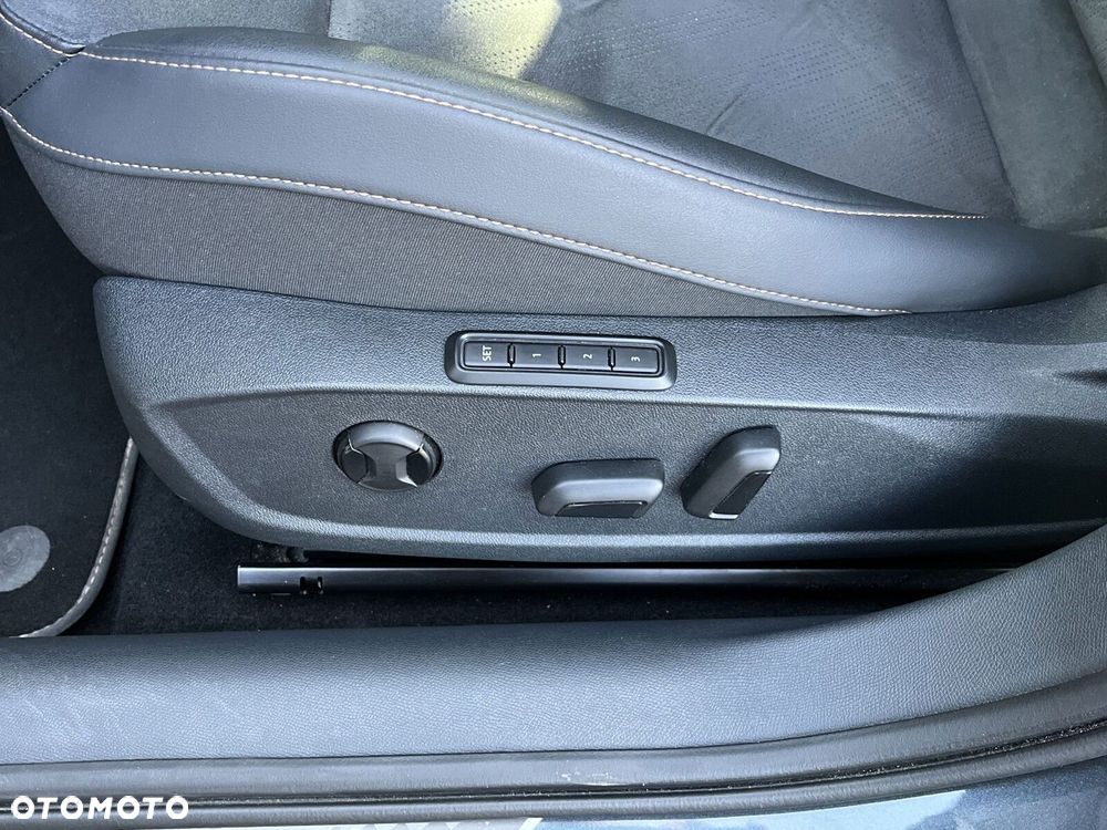 Cupra Formentor 1.5 eTSI mHEV DSG - 37