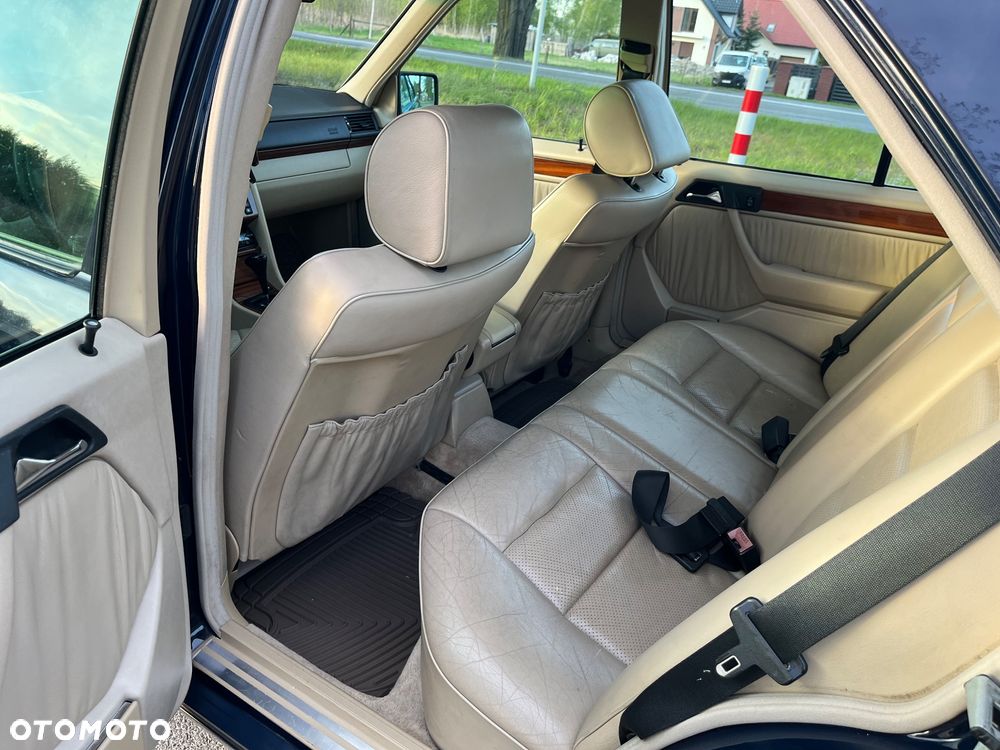 Mercedes-Benz Klasa E - 12