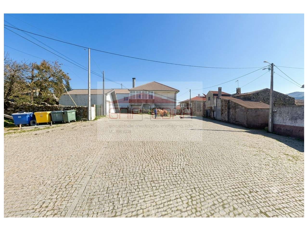 Oportunidade moradia em Trás-os-Montes na aldeia de Rebordainhos - Grande imagem: 5/7
