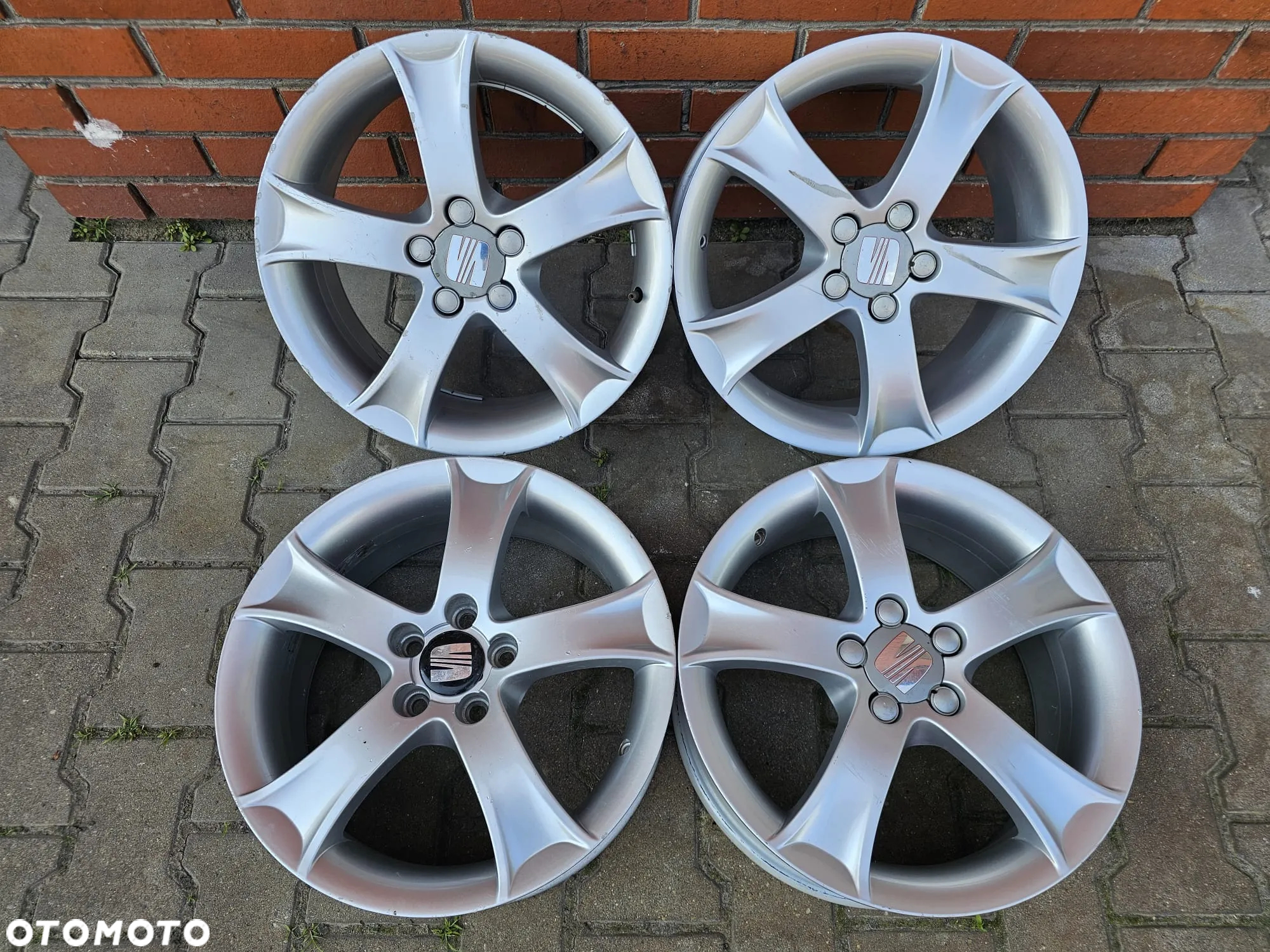 6,5J 16'' ET43 5x100 Seat OE Ibiza Leon Toledo Cordoba Skoda Fabia Octavia Volkswagen Golf 6L0601025M - 6