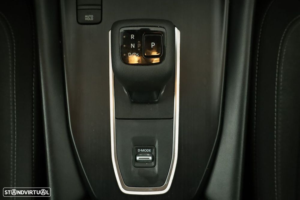 Nissan Qashqai 1.3 DIG-T N-Connecta LED Xtronic - 14