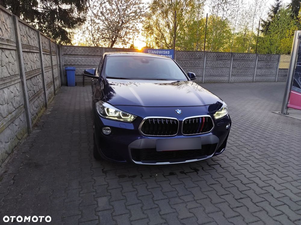 BMW X2 sDrive18d Edition M Mesh - 2