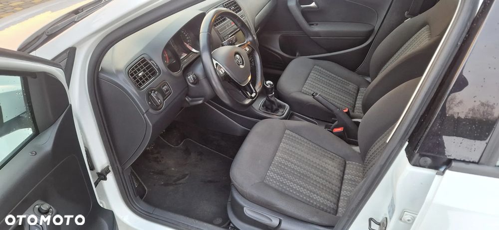 Volkswagen Polo 1.0 (Blue Motion Technology) Comfortline - 21