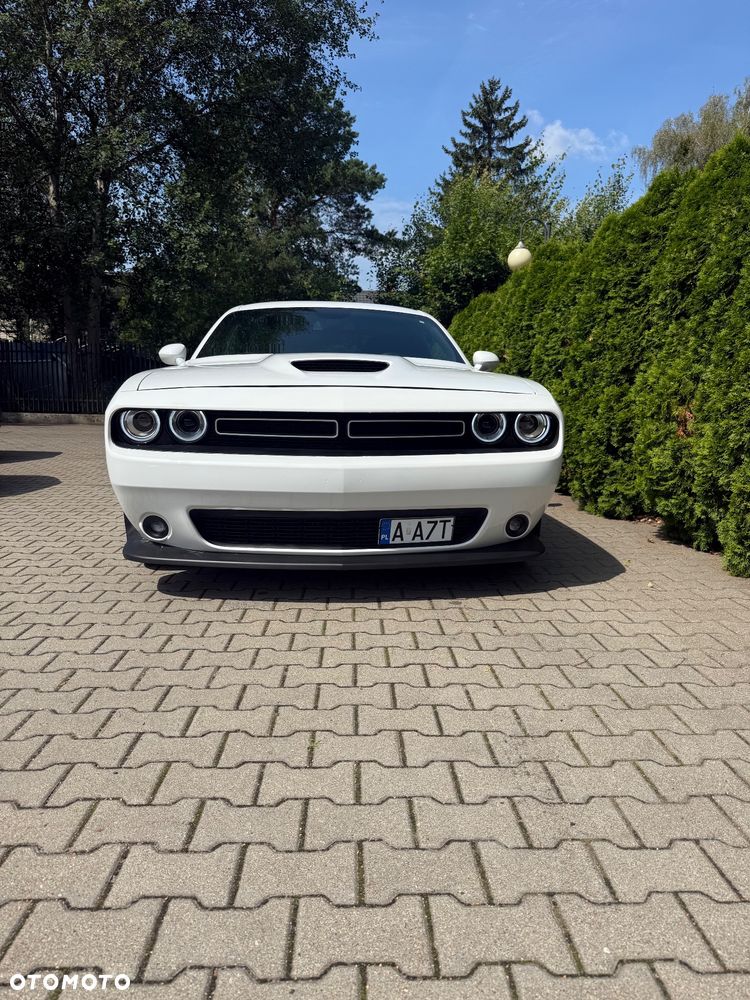 Dodge Challenger - 9