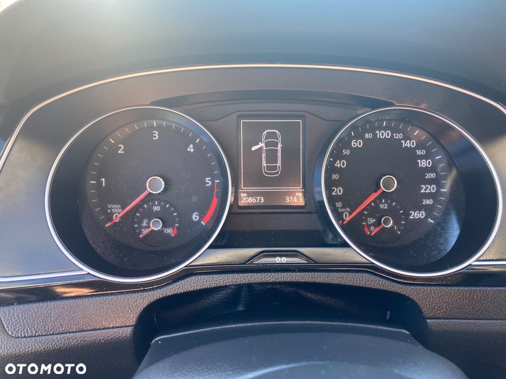 Volkswagen Passat 2.0 TDI SCR Comfortline DSG - 10