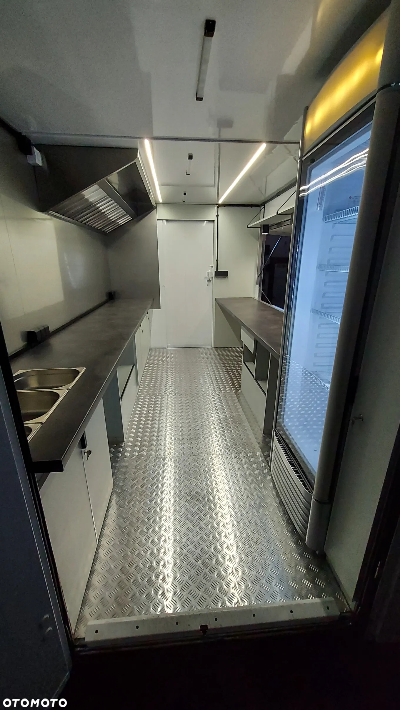 Mercedes-Benz Sprinter 412 D - 8