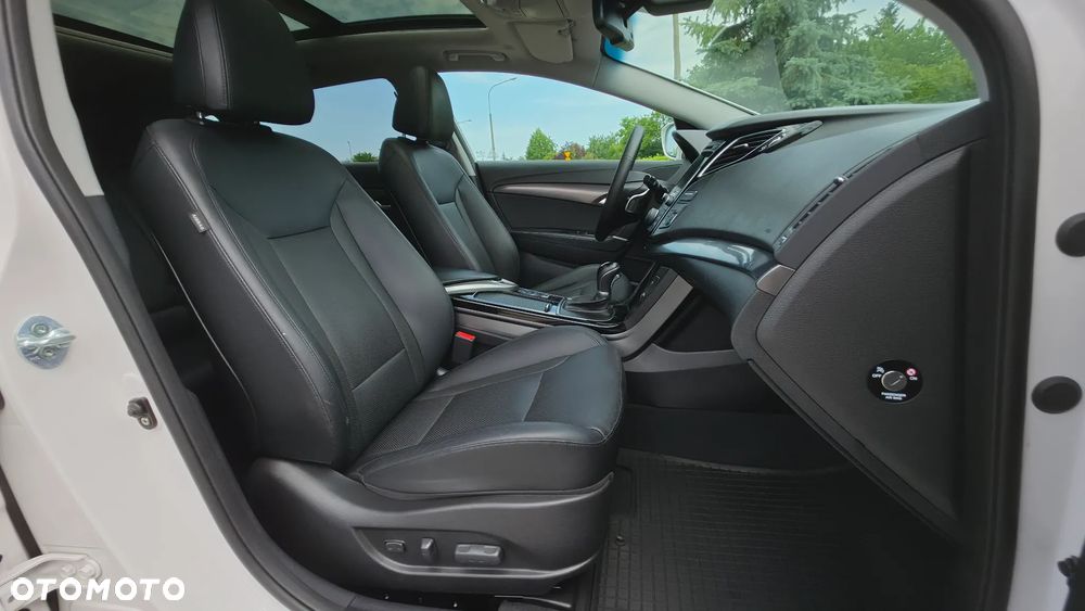 Hyundai i40 Kombi blue 1.7 CRDi DCT Premium - 25