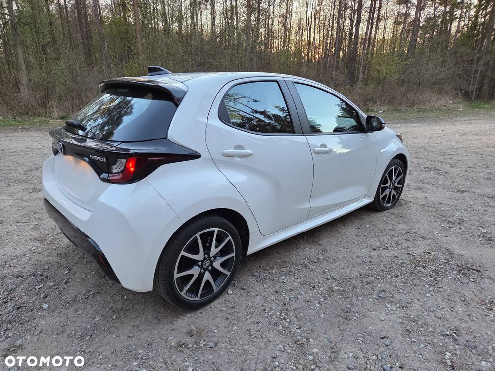 Toyota Yaris 116 1.5 VVT-i Black&White - 4