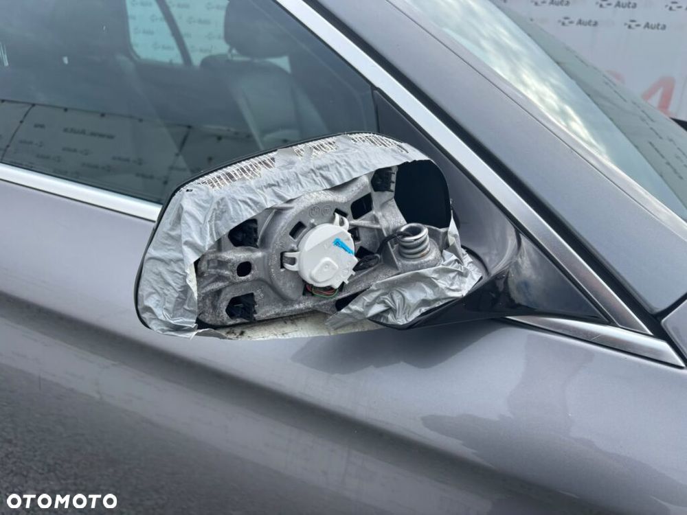 BMW Seria 5 523i - 16