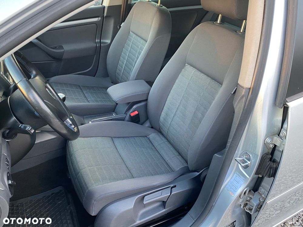 Volkswagen Golf 1.6 United - 23