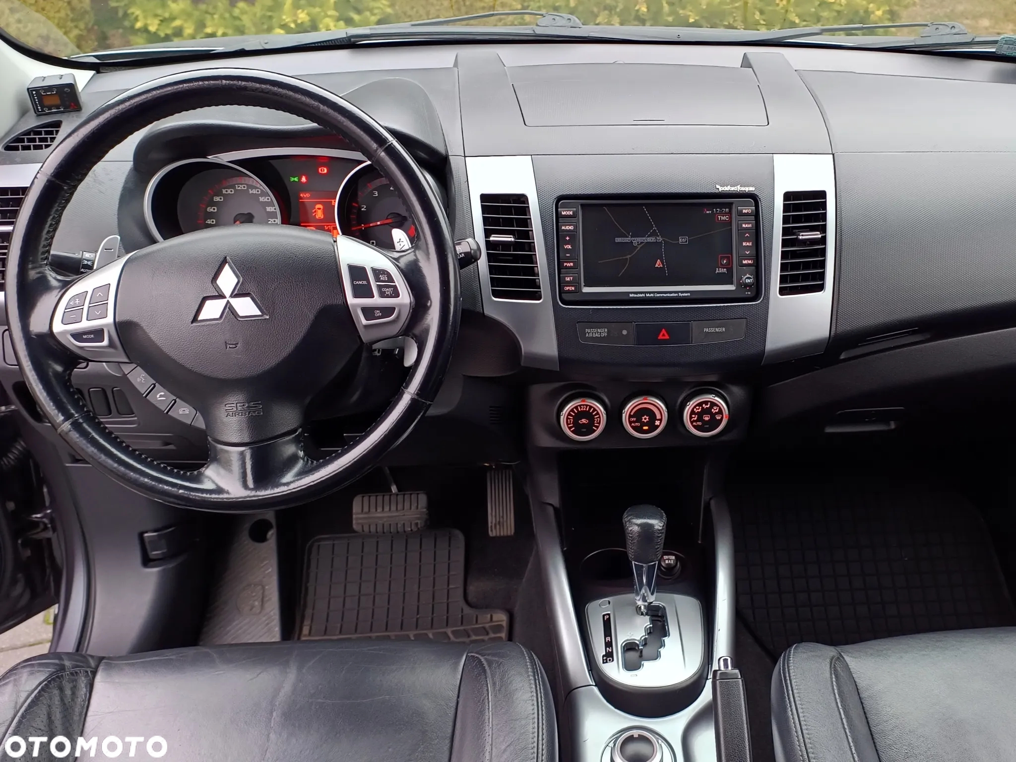 Mitsubishi Outlander 2.4 4WD CVT Instyle - 9