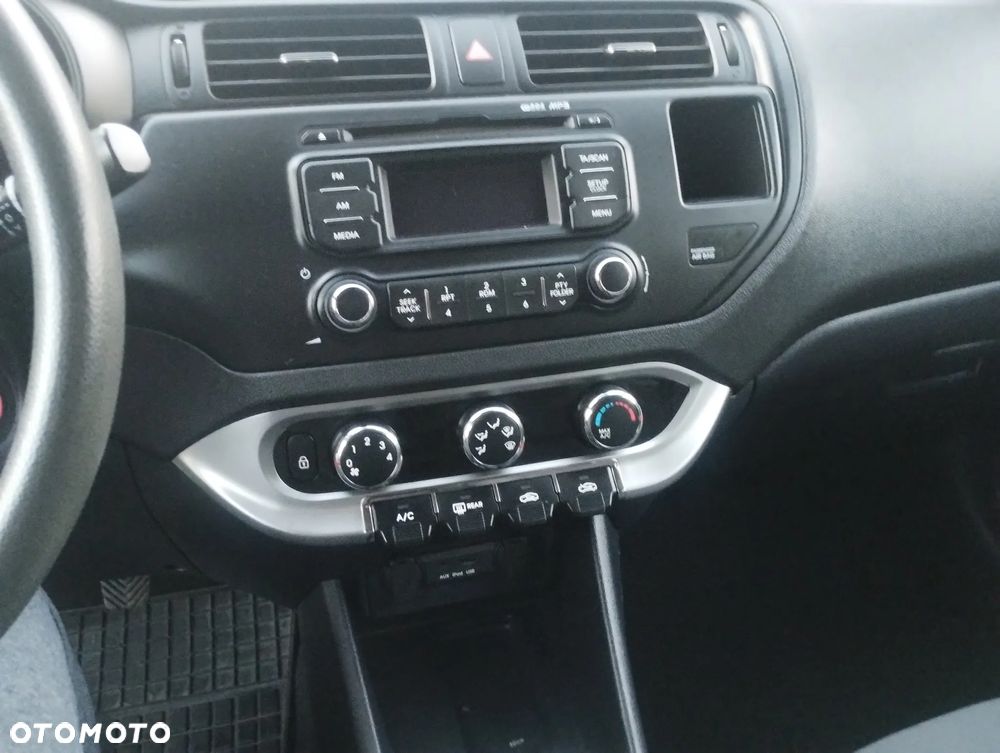 Kia Rio - 6