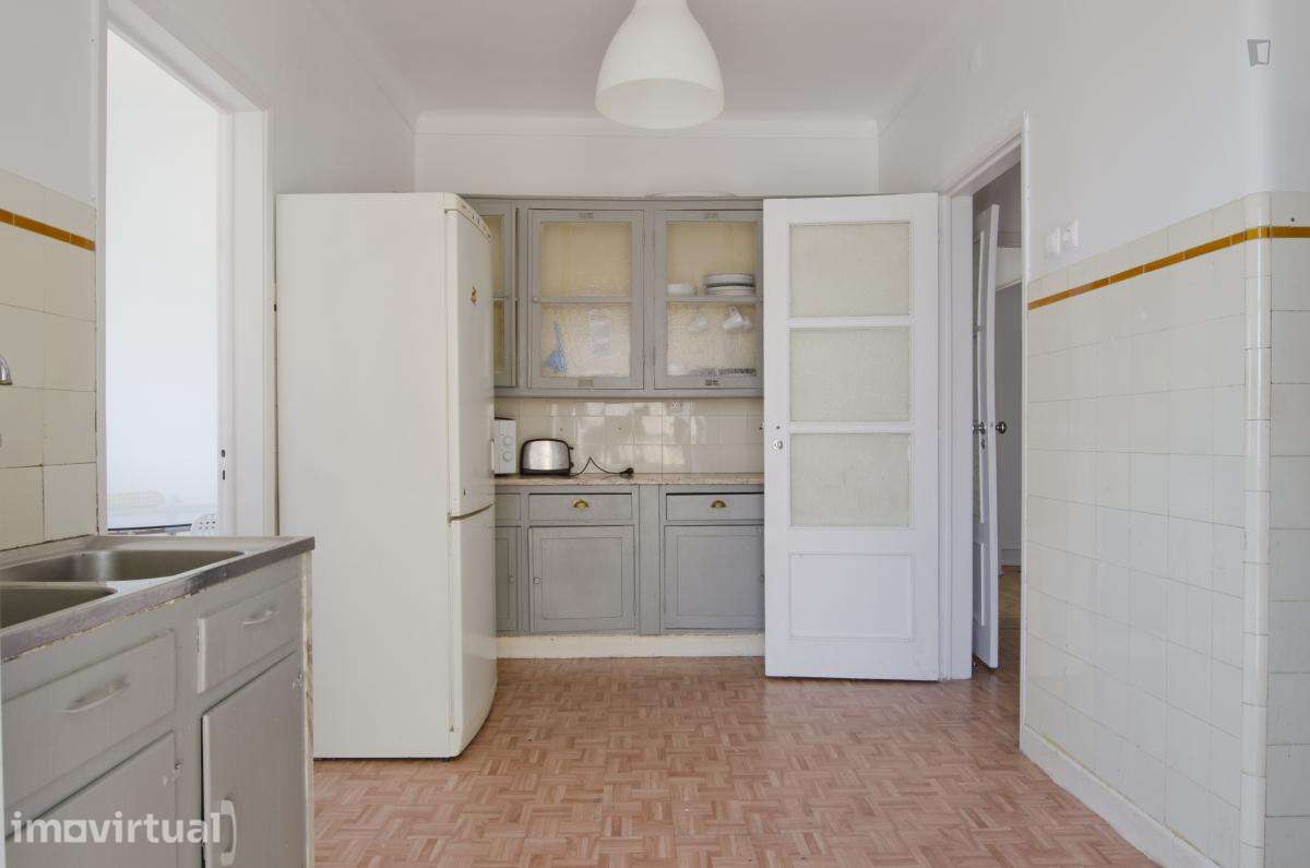 Quarto - localizado em Alvalade Lisbon - Grande imagem: 4/31