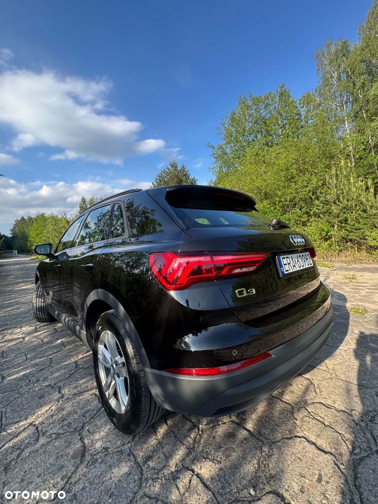 Audi Q3 2.0 TDI S tronic - 24