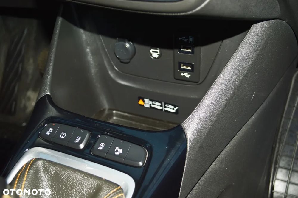 Opel Crossland X - 38
