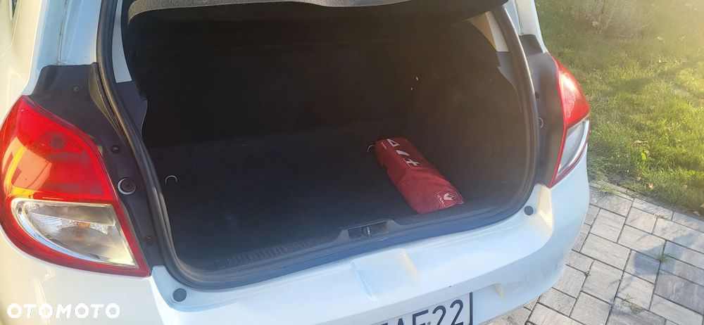 Renault Clio - 8