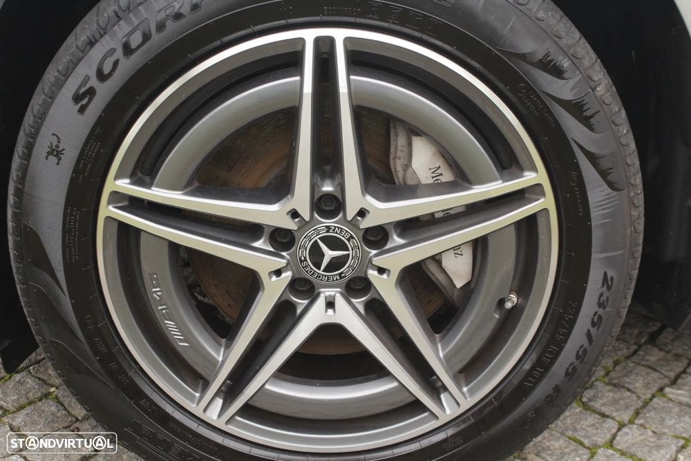 Mercedes-Benz EQC 400 4Matic AMG Line - 11