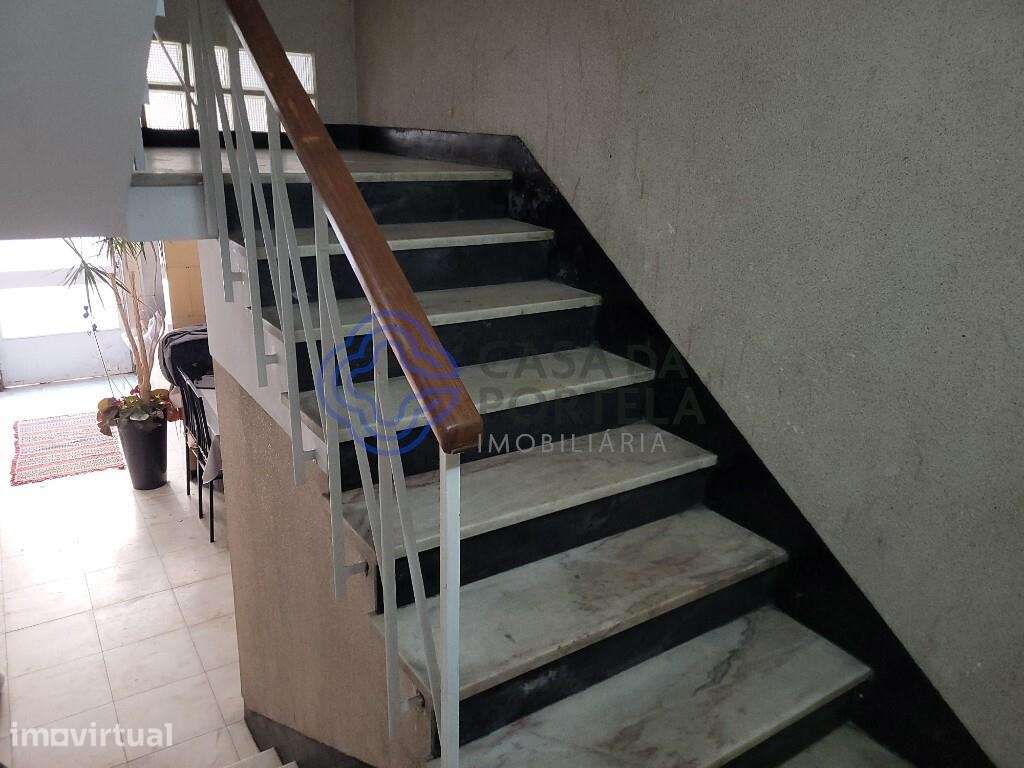 T3 com terraço exclusivo, open space e suíte no centro de Viseu - Grande imagem: 4/30