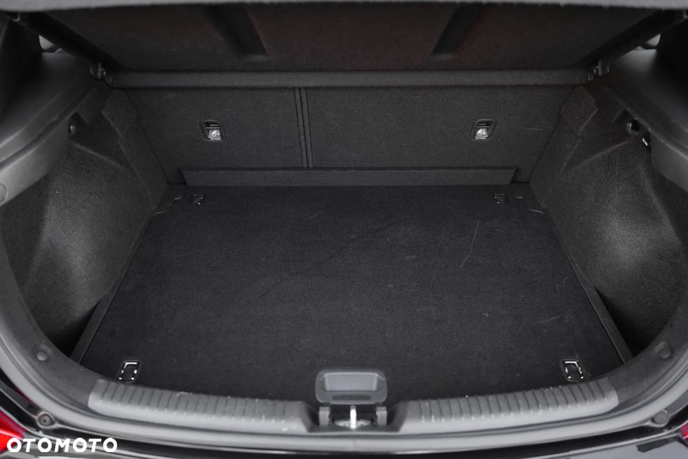 Hyundai i30 1.4 Premiere Comfort - 28
