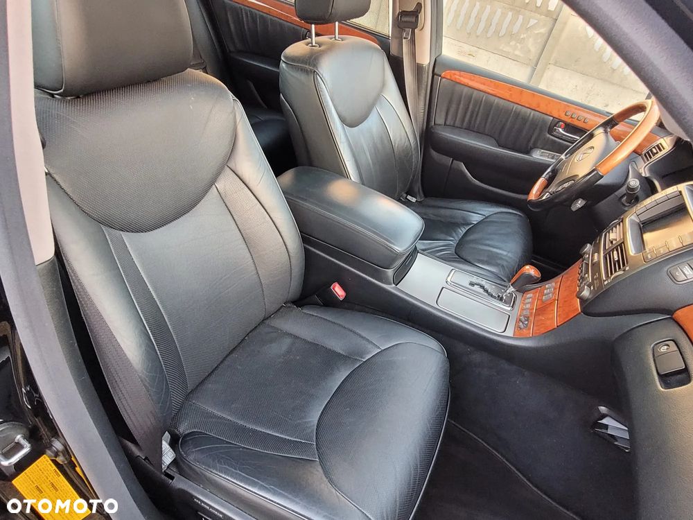 Lexus LS Prezydent - 9