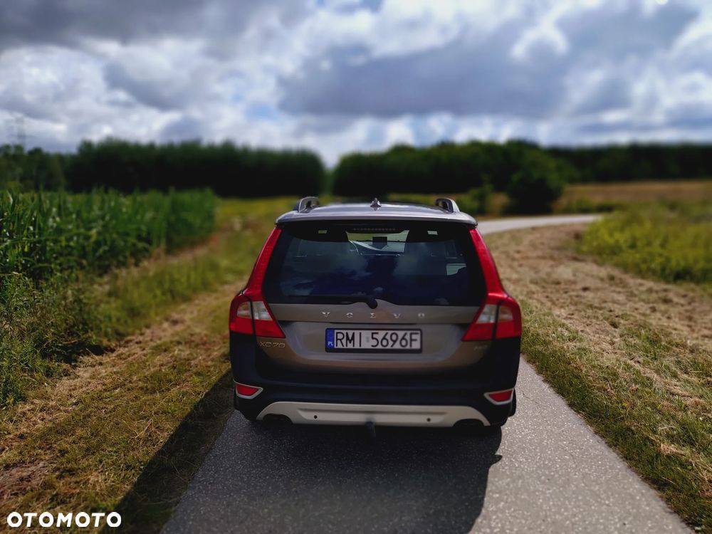 Volvo XC 70 D5 AWD Momentum - 38