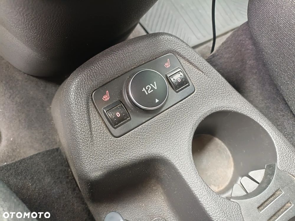 Ford Tourneo Connect Grand ver-grand-1-6-tdci-titanium - 19