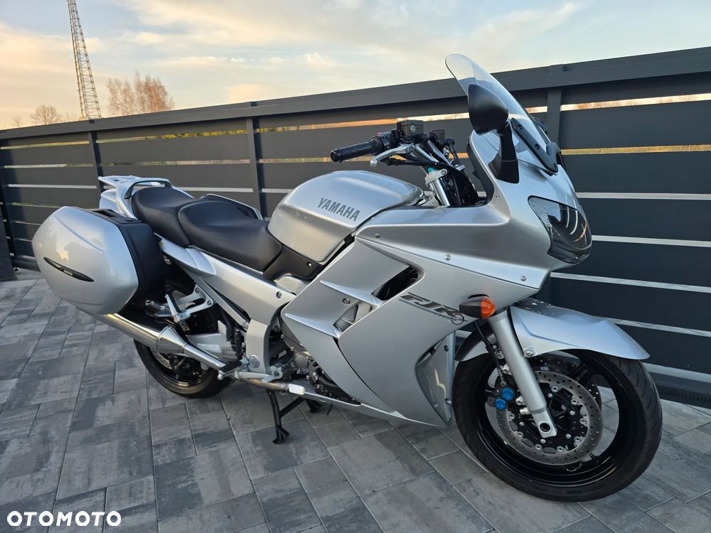 Yamaha FJR - 4