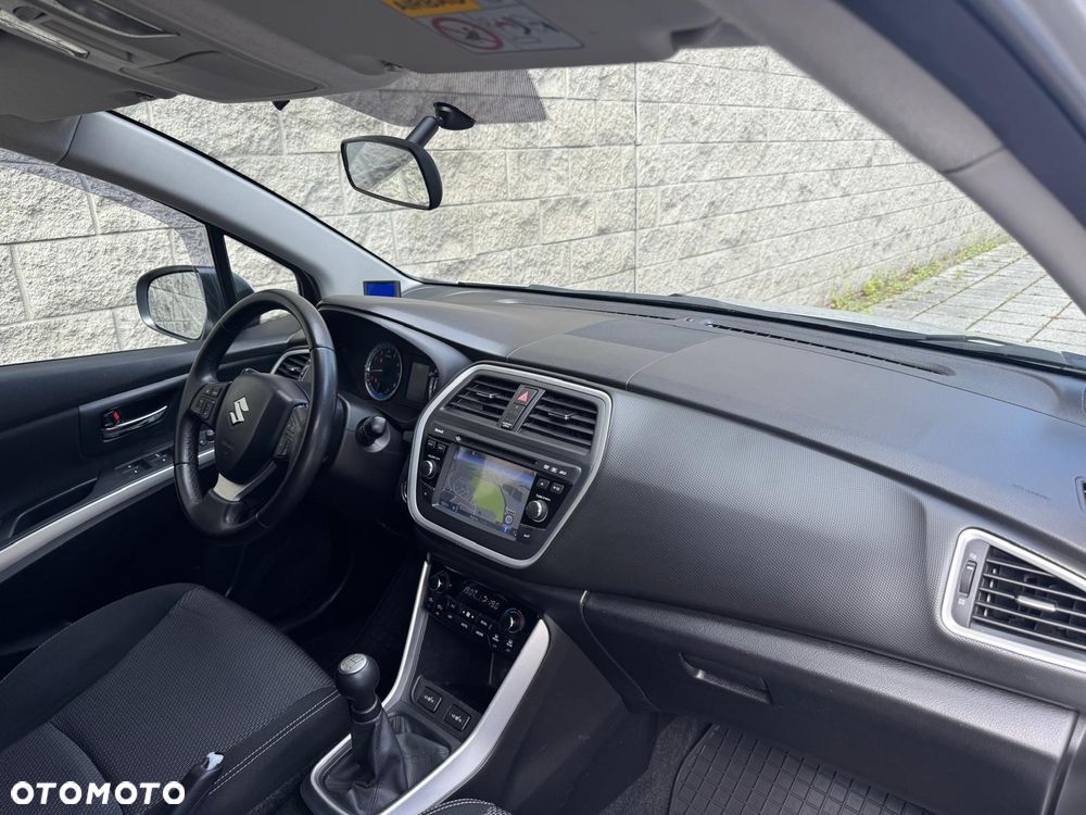 Suzuki SX4 S-Cross 1.6 Premium 4WD - 12
