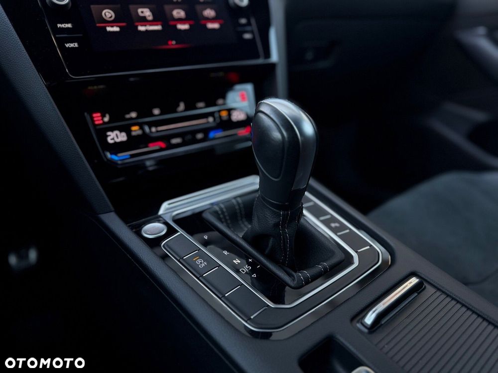 Volkswagen Arteon 2.0 TSI R-Line DSG - 24