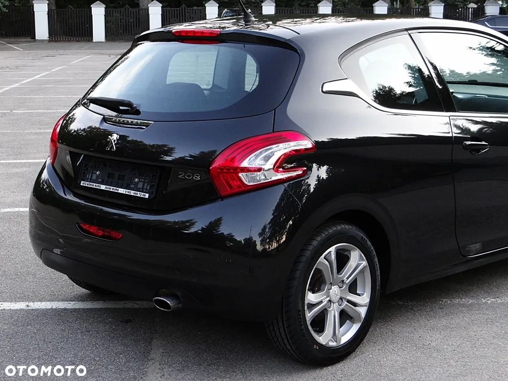 Peugeot 208 120 VTI Intuitive - 20