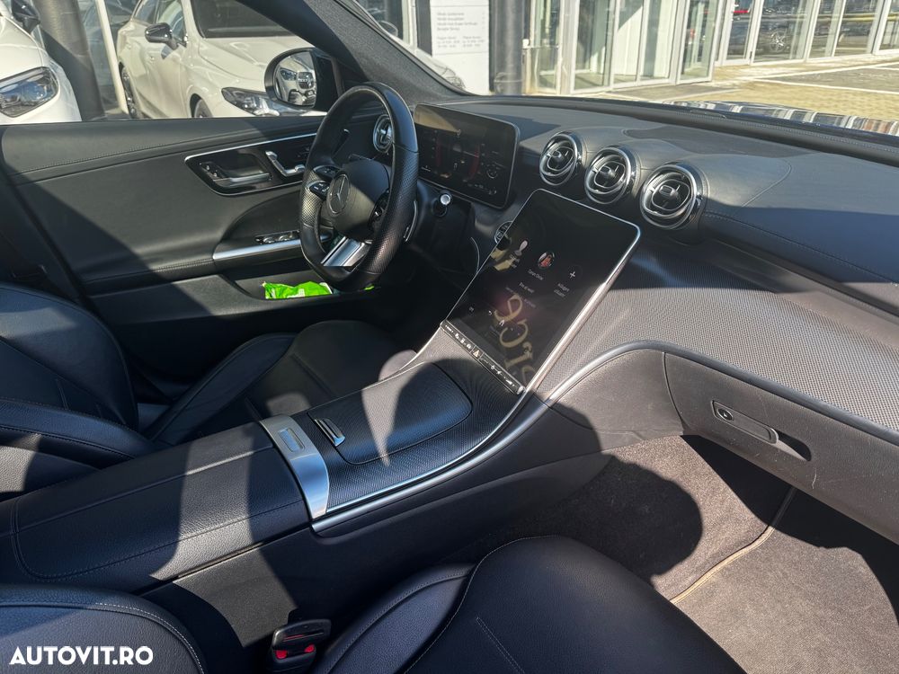 Mercedes-Benz C 300 4Matic 9G-TRONIC AMG Line - 25