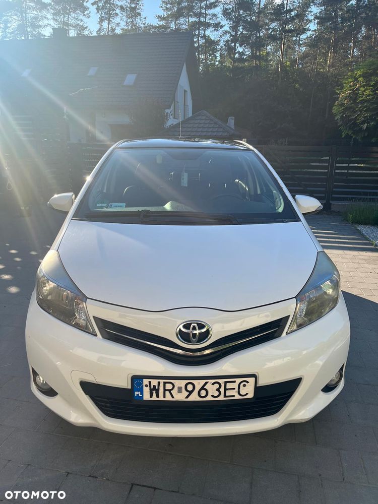 Toyota Yaris 1.33 Premium - 4